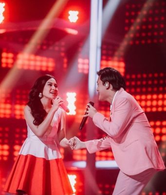 Gaya Seksi Mahalini, Yang Digosipkan Pacaran dengan Rizky