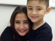 Jenazah Aktor Cilik Matthew White Dimakamkan di Tegal