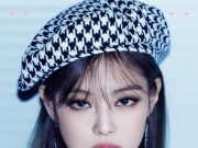 Jennie BLACKPINK Use Natural Make Up, Sambil Jalan-jalan