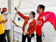 Foto Bareng Presiden Jokowi, Jaket Puan Jadi Sorotan..