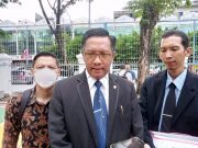 Sidang Praperadilan Adrianto: Muncul Dugaan Pemalsuan Tanda Tangan Adrianto Dan Istri Di Buku Surat Ekspedisi..