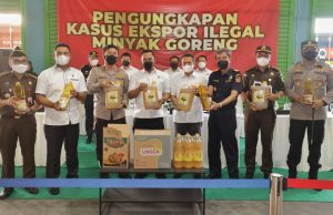 Polda Jatim Sita 122 Ton Minyak Goreng Siap Ekspor..