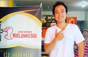 Pernah Loper Koran, Ini Kisah Owner Ayam Goreng Nelongso
