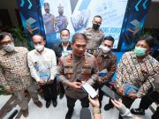 Dirlantas Polda Jatim Launching Buku Kumpulan Soal Ujian Teori SIM