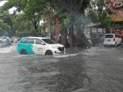 Hujan Lebat durasi lama di Surabaya Sebabkan Banjir