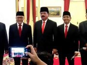 Reshuffle Kabinet Dianggap Layani Ambisi Politik Jokowi
