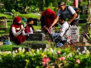 Baca Yasin Saat Ziarah Kubur Hukumnya apa? Begini…