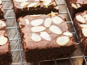 Resep Brownies Bakar Simple, Gak Perlu Menggunakan Mixer!