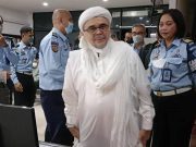 Habib Rizieq: Saya Bebas Bersyarat & Masih Tahanan Kota!