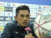Kalah Dari Persebaya, Pelatih PSS Sleman Mundur?
