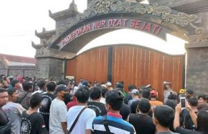 Trik Dukun di Bongkar Pesulap Merah, Nur Dzat Resmi Ditutup!