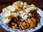 Praktis, Begini Cara Membuat Tahu Tek Telur Khas Surabaya!