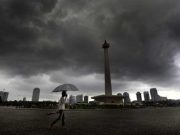 Update Cuaca Har Ini Jabodetakbek Hujan Angin dan Petir