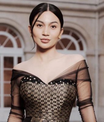 Tampil di Paris Fashion Week, Ariel Tatum Memukau Dengan Gaun ‘Tara Gemilang’