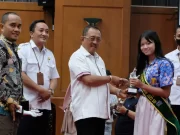 Cak Armuji Apresiasi dan Ucapkan Selamat Kepada Para Pemenang Surabaya Eco School!