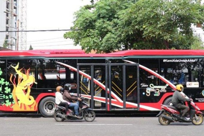 bus trans semanggi surabaya