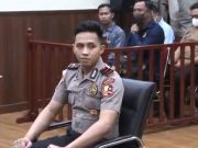 Pakai PDH Yanma, Begini Momen Bharada Richard Eliezer Jalani Sidang Etik