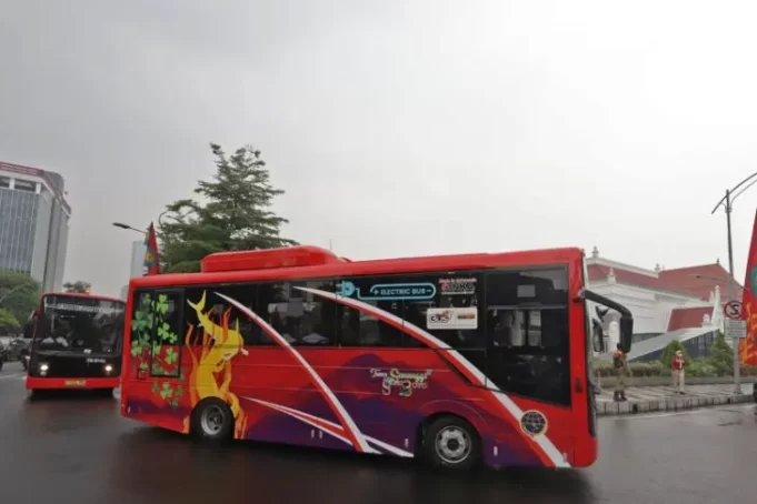 bus-listrik-di-surabaya.jpg