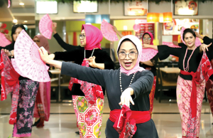 Menari Bersama Komunitas Cinta Berkain Indonesia Surabaya