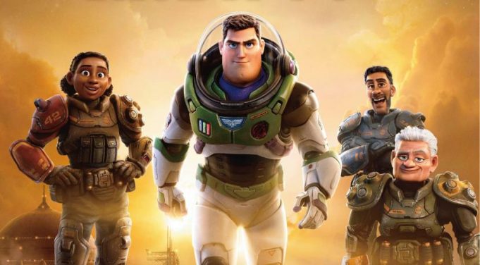 salah-satu-adegan-di-film-animasi-lightyear-pixar-mengakui_230223163643-109