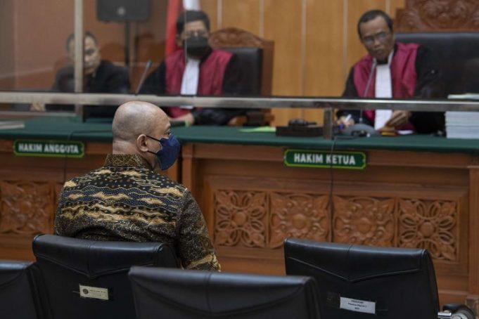 teddy minahasa