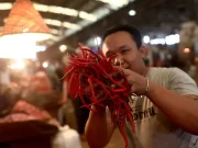 Harga Bahan Pokok di Surabaya Naik Jelang Ramadan