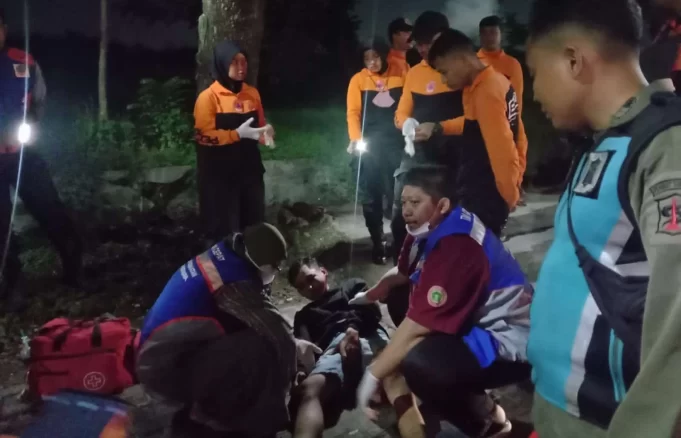 perang-sarung-kembali-marak-di-surabaya-hingga-memakan-korban--thumbnail-247