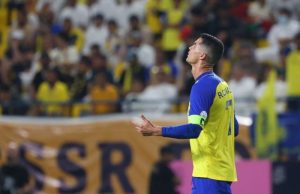 Berkelas! Gol Freekick Super Jauh Ronaldo Selamatkan Al Nassr dari Kekalahan