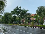 100 Ribuan Kendaraan Tinggalkan Surabaya dari Selasa, Jalan Protokol Lengang