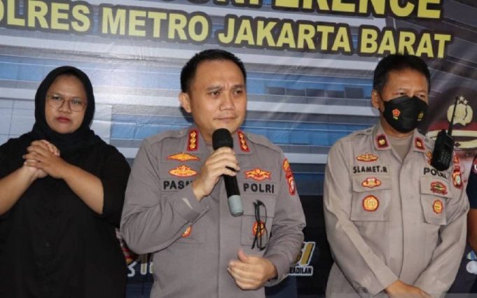 kapolres-metro-jakarta-barat-kombes-pasma-royce-saat-ditemui-oekd
