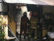 Penyebab Rumah Juru Kunci Makam di Surabaya Terbakar, Tangan Luka Saat Bakar Sampah Seolah Firasat