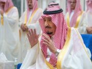 Momen Raja Salman Salat Idul Fitri di Istana Al-Salam