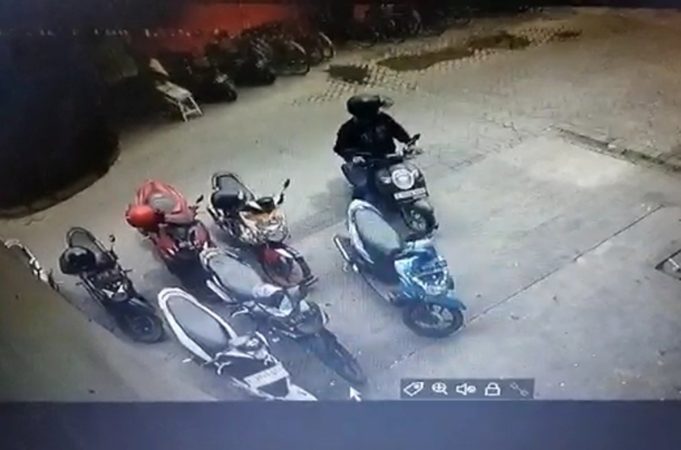 pria-yang-kencani-janda-di-surabaya