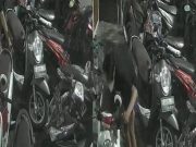 Detik-detik Bandit Ceking Berkaus Oblong Bercelana Kolor Curi 2 Motor di Ponpes Wonokromo Surabaya