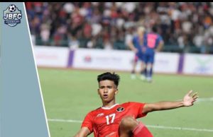 Pertandingan yang sangat panas , Banjir Kartu Merah , Indonesia VS Thailand : Indonesia Menang !!!