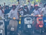 Cak Eri Kenalkan Keguyuban Warga Surabaya Bersama Komunitas Vespa
