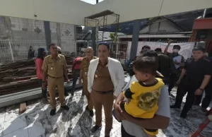 Wali Kota Surabaya Eri Cahyadi Mengajak Warga yang Belum Bekerja lewat Padat Karya