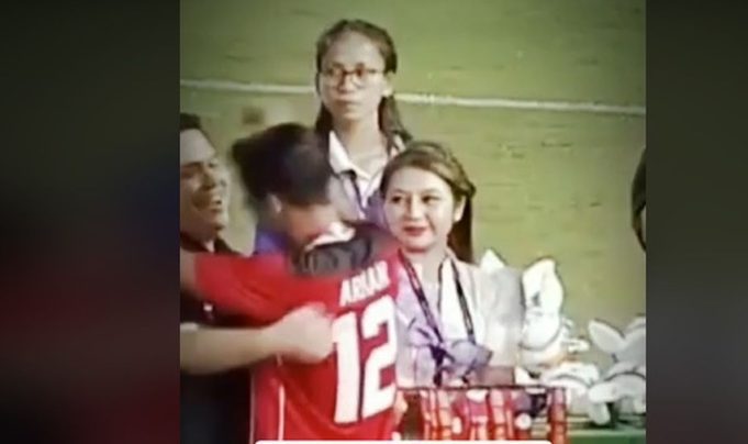 ketika-marselino-ferdinan-sapa-perempuan-cantik-kamboja-pratama-arhan-justru-dipelototi-wanita-dari-negara-yang-sama-bHUrMD7O1W