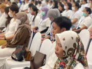Bunda Arsaningsih Ajak Warga Surabaya Meditasi Sembuhkan Bumi