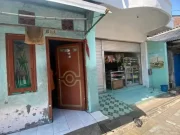 Regu Densus 88 Geledah Rumah Terduga Teroris di Dupak Surabaya