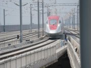 Luhut Jajal KA Cepat: JKT-Bandung 300 Km/Jam, Kurang 1 Jam