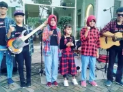 Mengenal The Blind IKD, Band Tunanetra Asal Surabaya