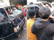Kejadian Surabaya: Mobil Box Dikeroyok Warga Setelah Halangi Ambulan Lewat
