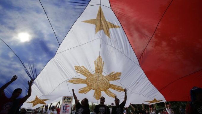 ilustrasi-bendera-filipina-apaaron-favila_169
