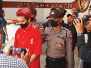 Polrestabes Surabaya Tangkap WR, Jajakan Mahasiswi lewat FB dengan Tarif Rp 2 Juta