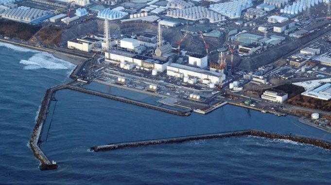 pemandangan-dari-udara-menunjukkan-pembangkit-listrik-tenaga-nuklir-fukushima-daiichi-setelah-gempa-bumi-yang-kuat-di-kota-oku_169