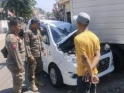 Siswa SMA Surabaya Tabrak 2 Kendaraan karena Kebut-kebutan
