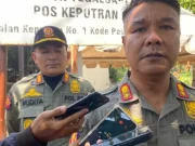 Satpol PP Terus Tertibkan Pedagang Pasar Tumpah Keputran yang Lari ke Pedestrian Lain