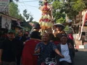 Lestarikan Budaya lewat Kirab Gunungan Ngagel Dadi