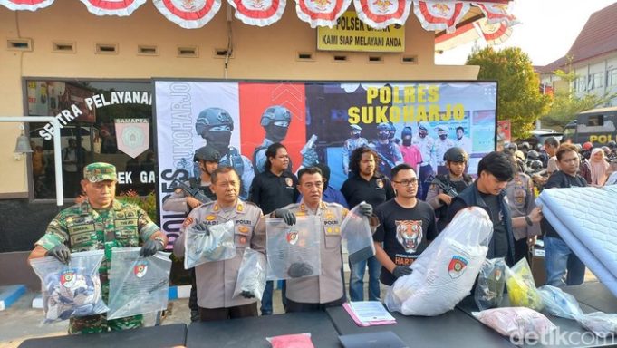 rilis-kasus-pembunuhan-dian-dosen-uin-solo-di-mapolres-sukoharjo-1_169